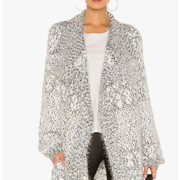 NWT BB Dakota White & Gray Open Front Knit Eyelash Cardigan, Size Medium - Picture 2 of 16